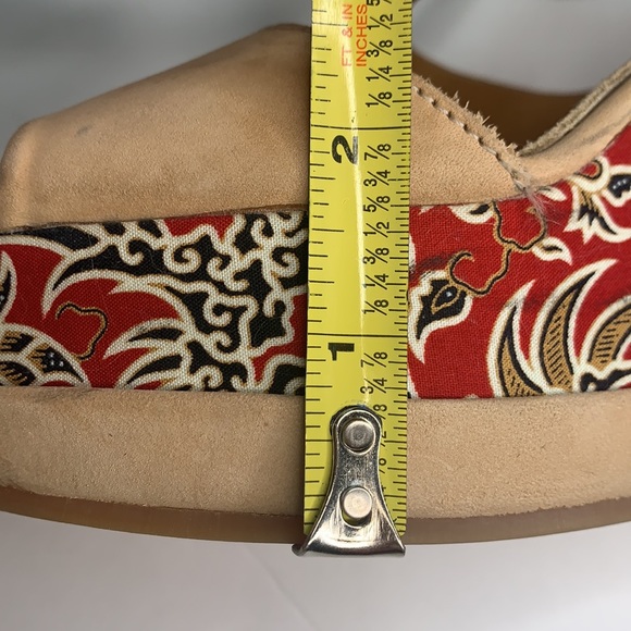 BLACKSTONE | Batik Wedge Platform Sandals - Picture 12 of 15